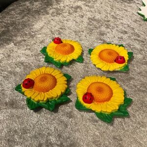Vintage Set of 4 Sunflower with Lady Bug Button Covers